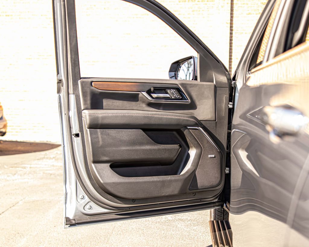 Used 2026 GMC Yukon Denali w/ Sun & Power Step Package image 30