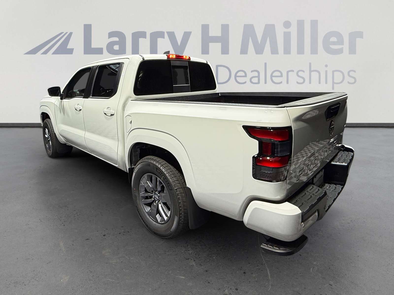 New 2026 Nissan Frontier SV image 3