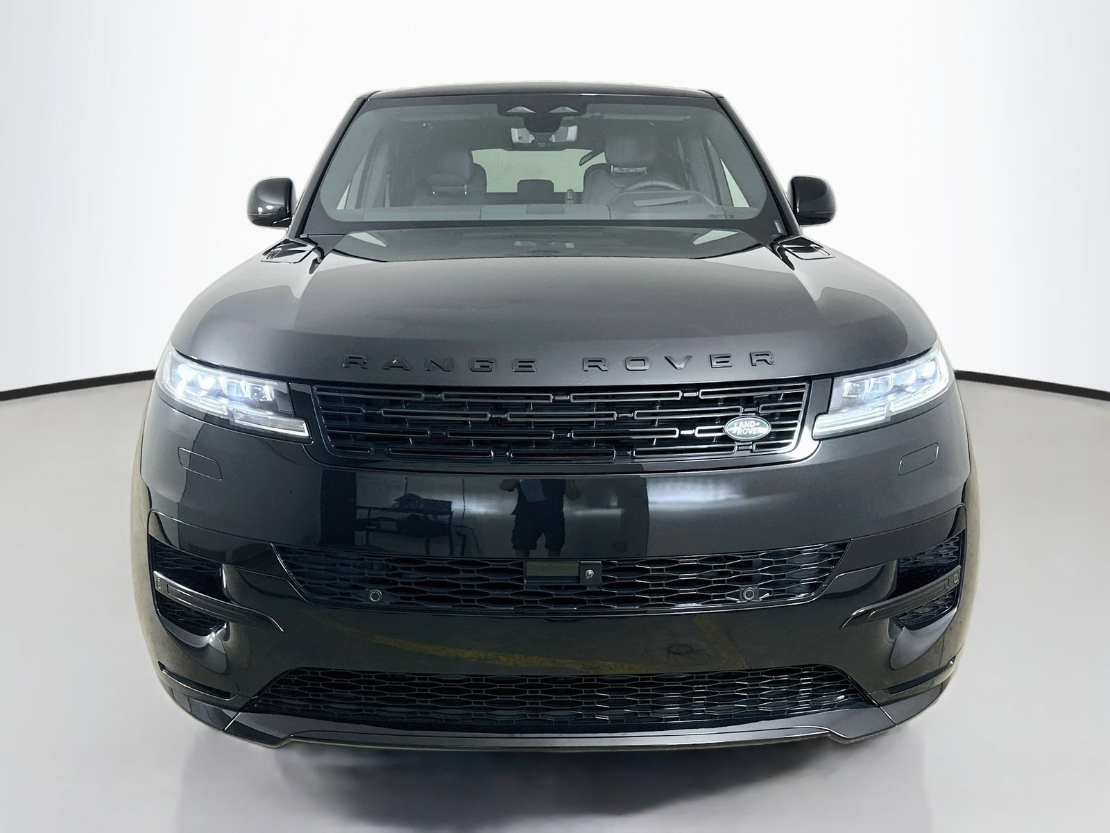 New 2027 Land Rover Range Rover Sport Dynamic SE AWD/4WD image 2