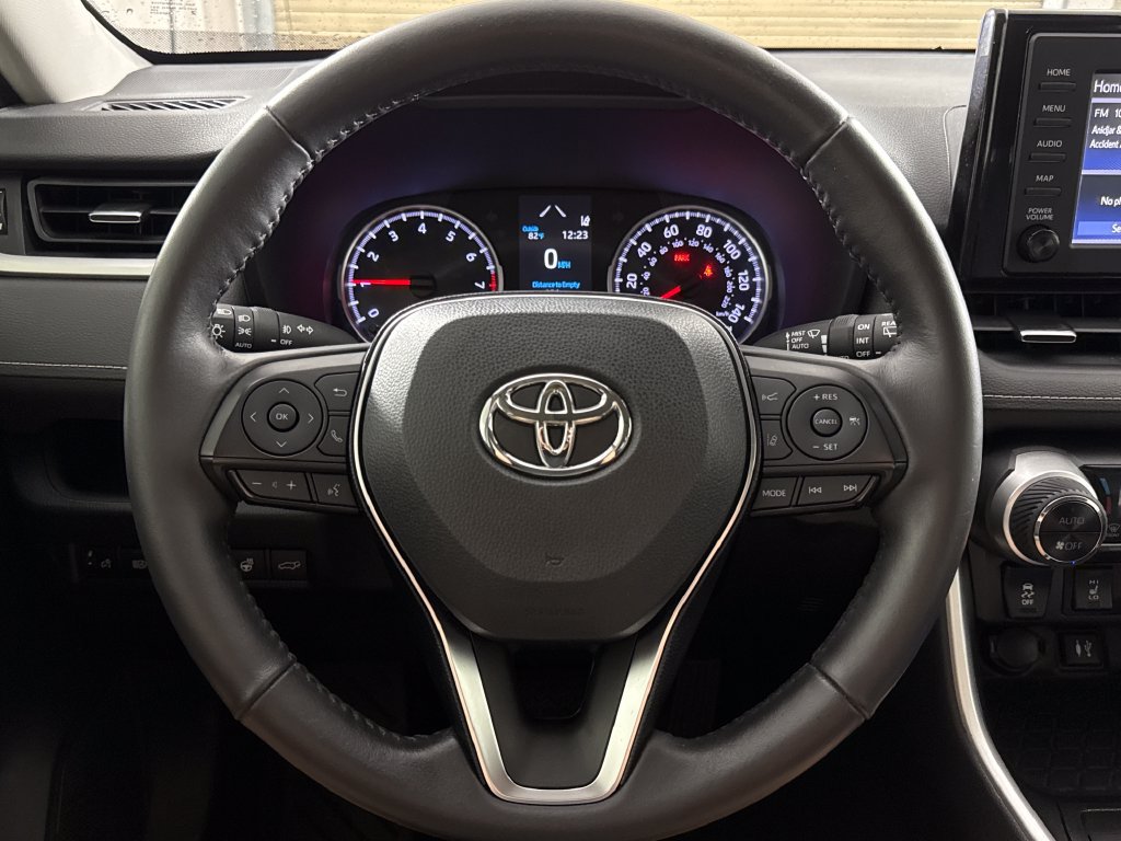 Used 2019 Toyota RAV4 XLE Premium w/ Cold Weather Package FWD image 14