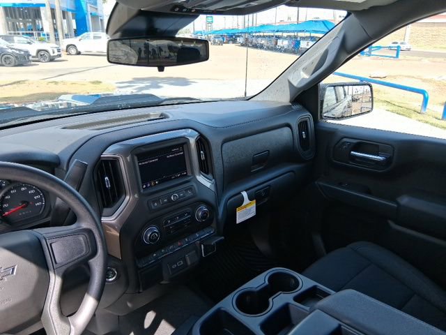Used 2025 Chevrolet Silverado 1500 Custom Trail Boss w/ Dark Appearance Package AWD/4WD image 9
