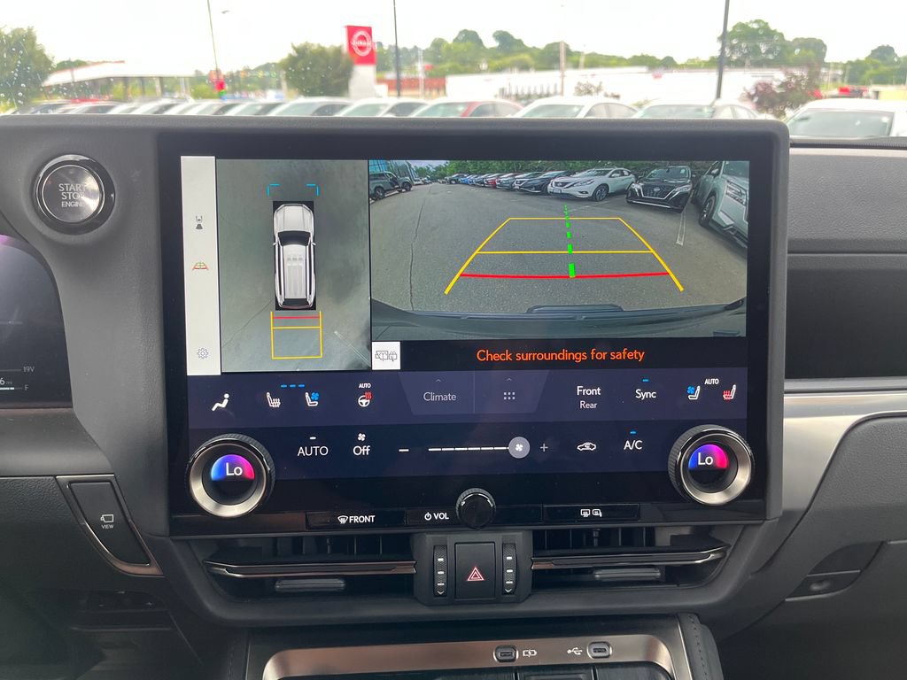 Used 2024 Lexus GX 550 w/ Accessory Package (2T) AWD/4WD image 17