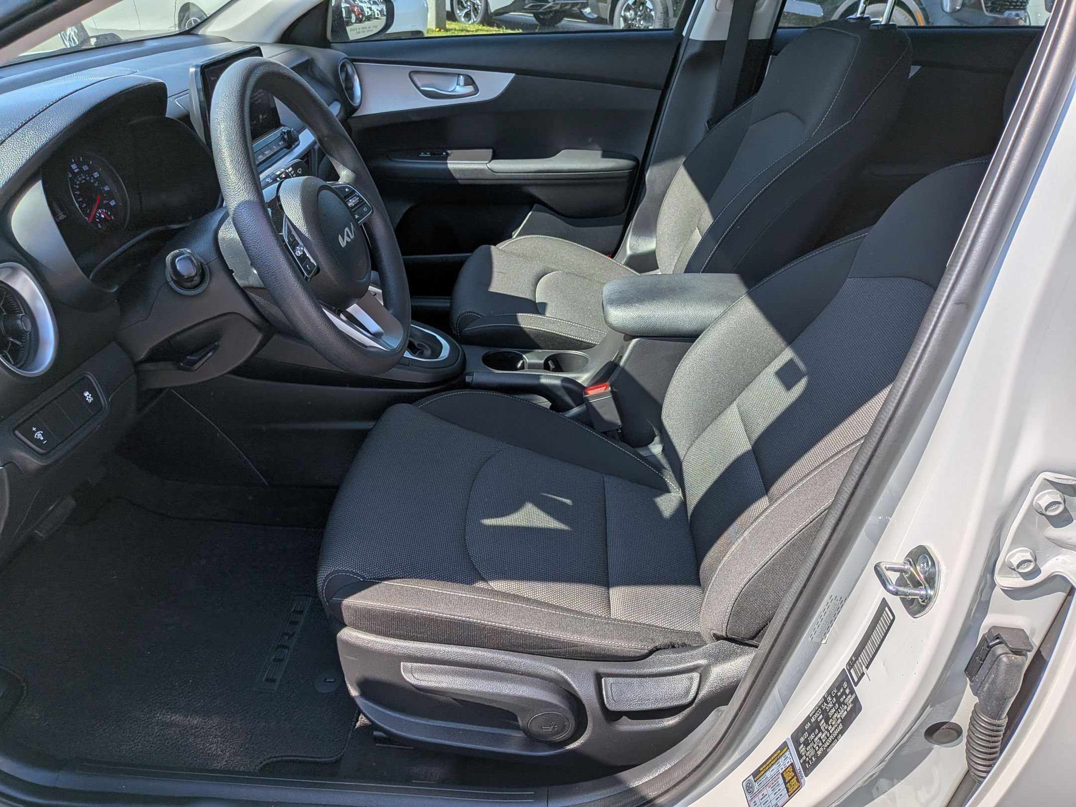 Used 2023 Kia Forte LX image 14