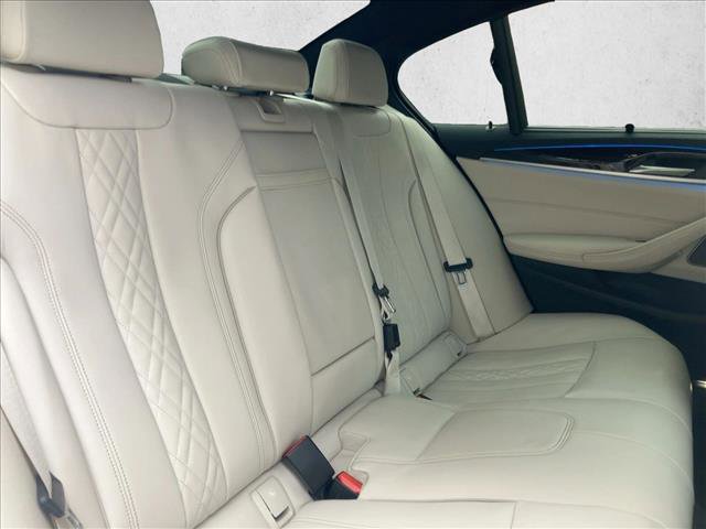 Used 2023 BMW 530e xDrive w/ Executive Package image 20