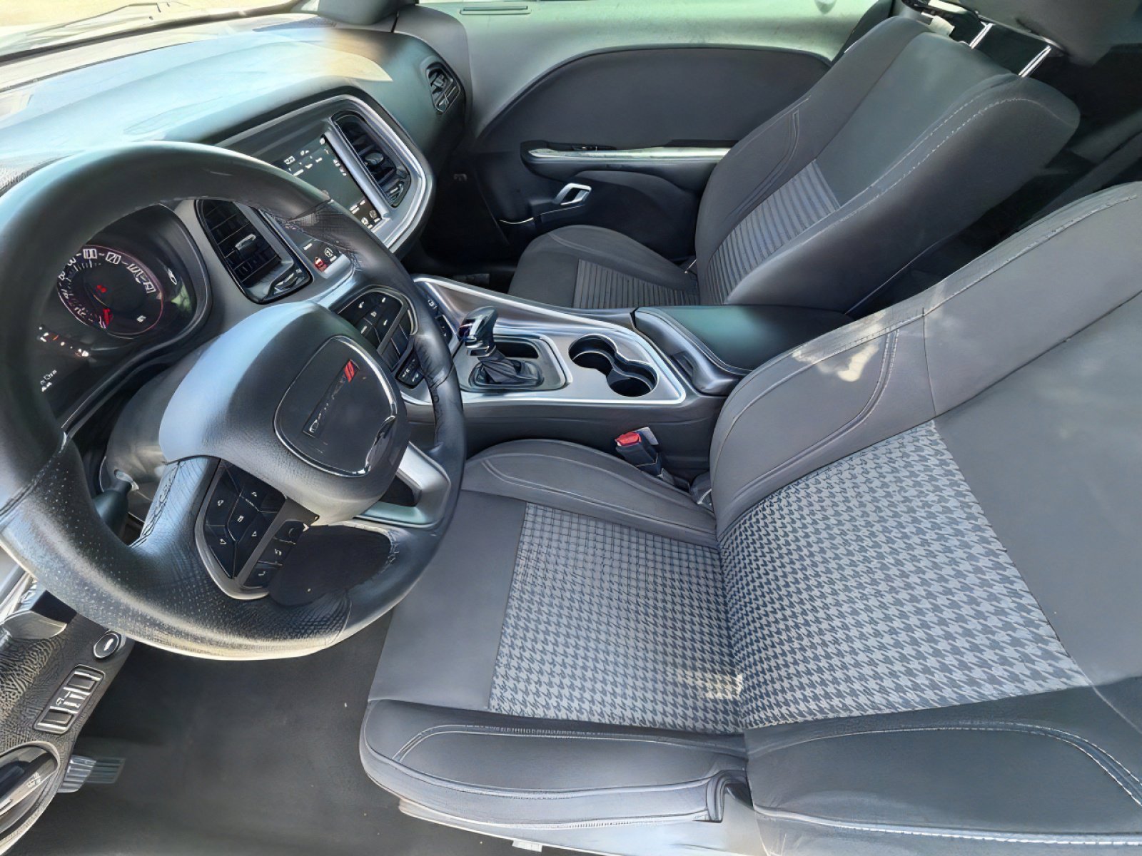 Used 2019 Dodge Challenger SXT w/ Blacktop Package RWD image 12
