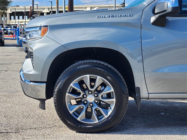 Used 2025 Chevrolet Silverado 1500 LT image 8