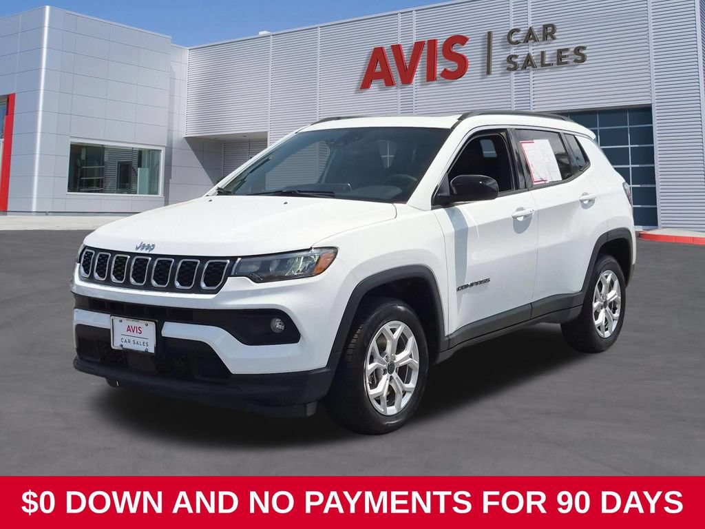 Used 2025 Jeep Compass Latitude w/ Sun & Sound Group AWD/4WD image 1
