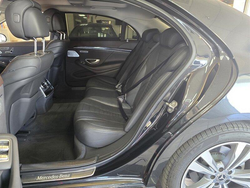 Used 2020 Mercedes-Benz S 560 4MATIC Sedan image 12