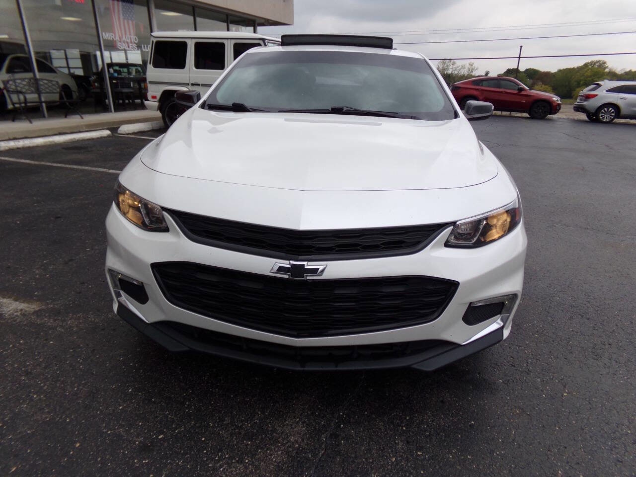 Used 2018 Chevrolet Malibu LT w/ Redline Edition image 3