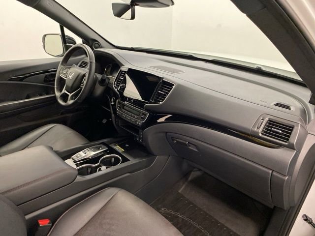 Used 2024 Honda Passport Black Edition image 25