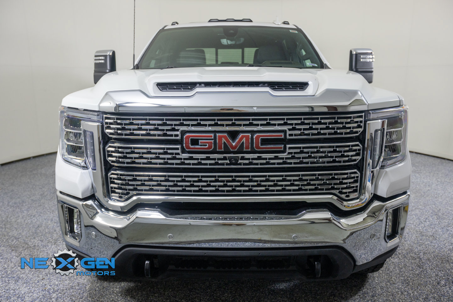 Used 2023 GMC Sierra 2500 Denali w/ Denali Ultimate Package AWD/4WD image 3