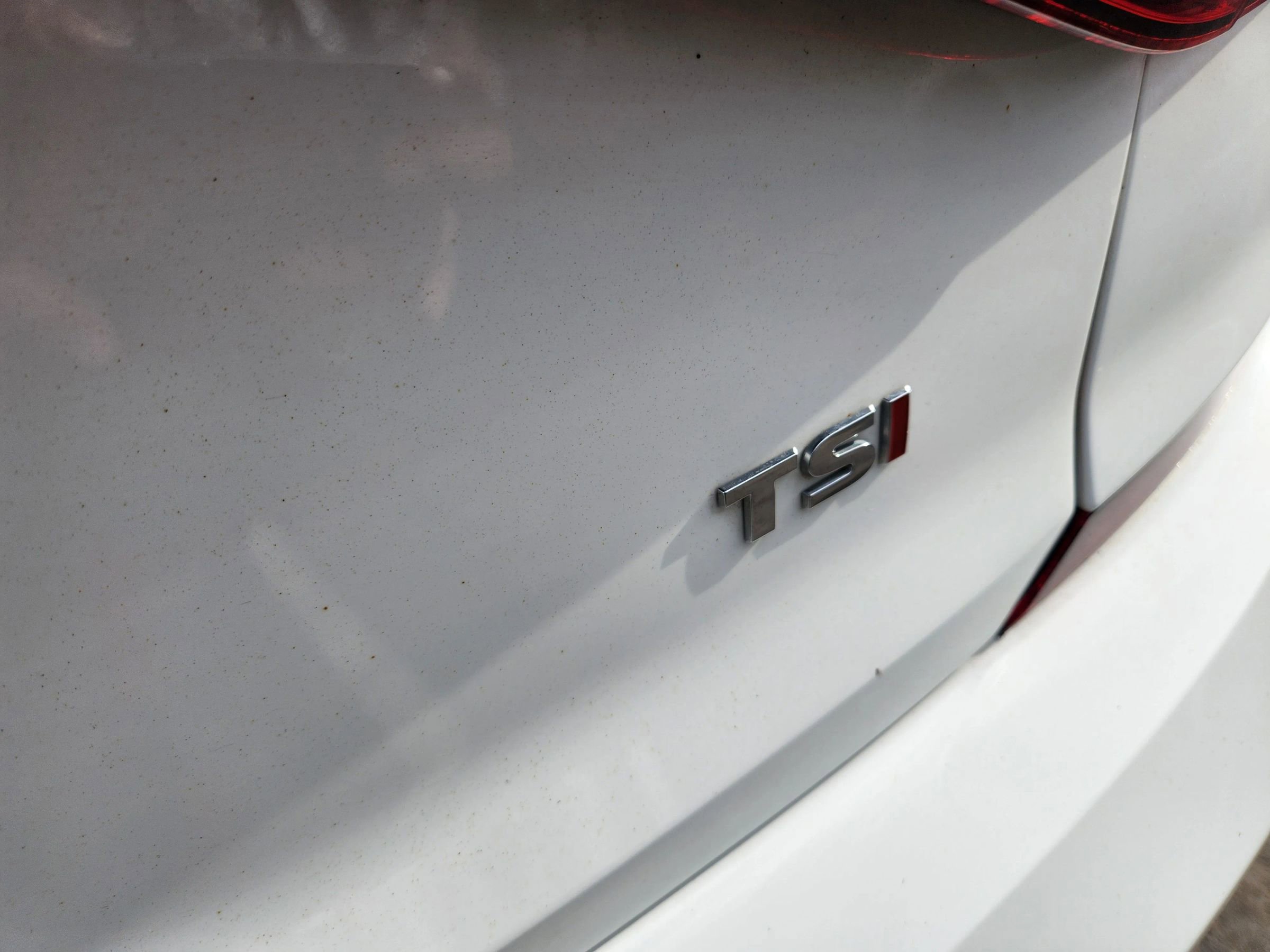 Used 2018 Volkswagen Passat 2.0T SE image 14