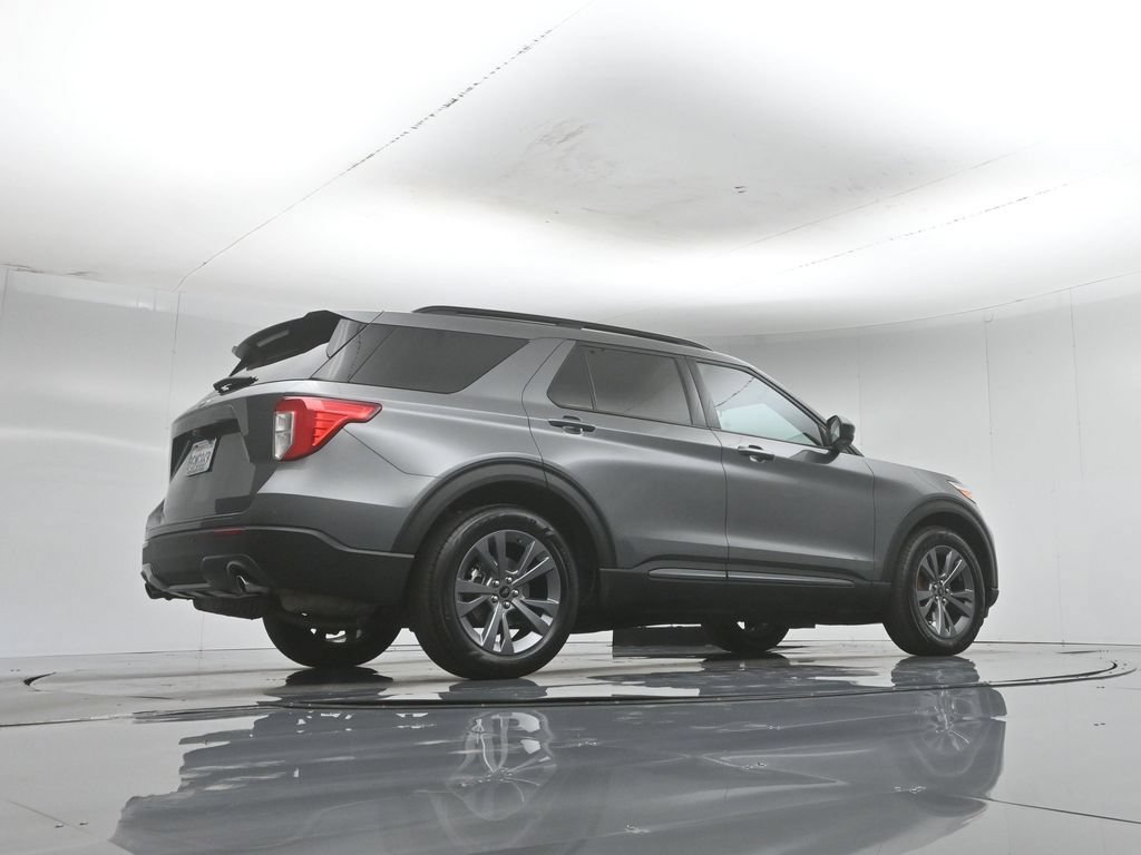 Certified 2023 Ford Explorer XLT w/ Equipment Group 202A RWD image 54