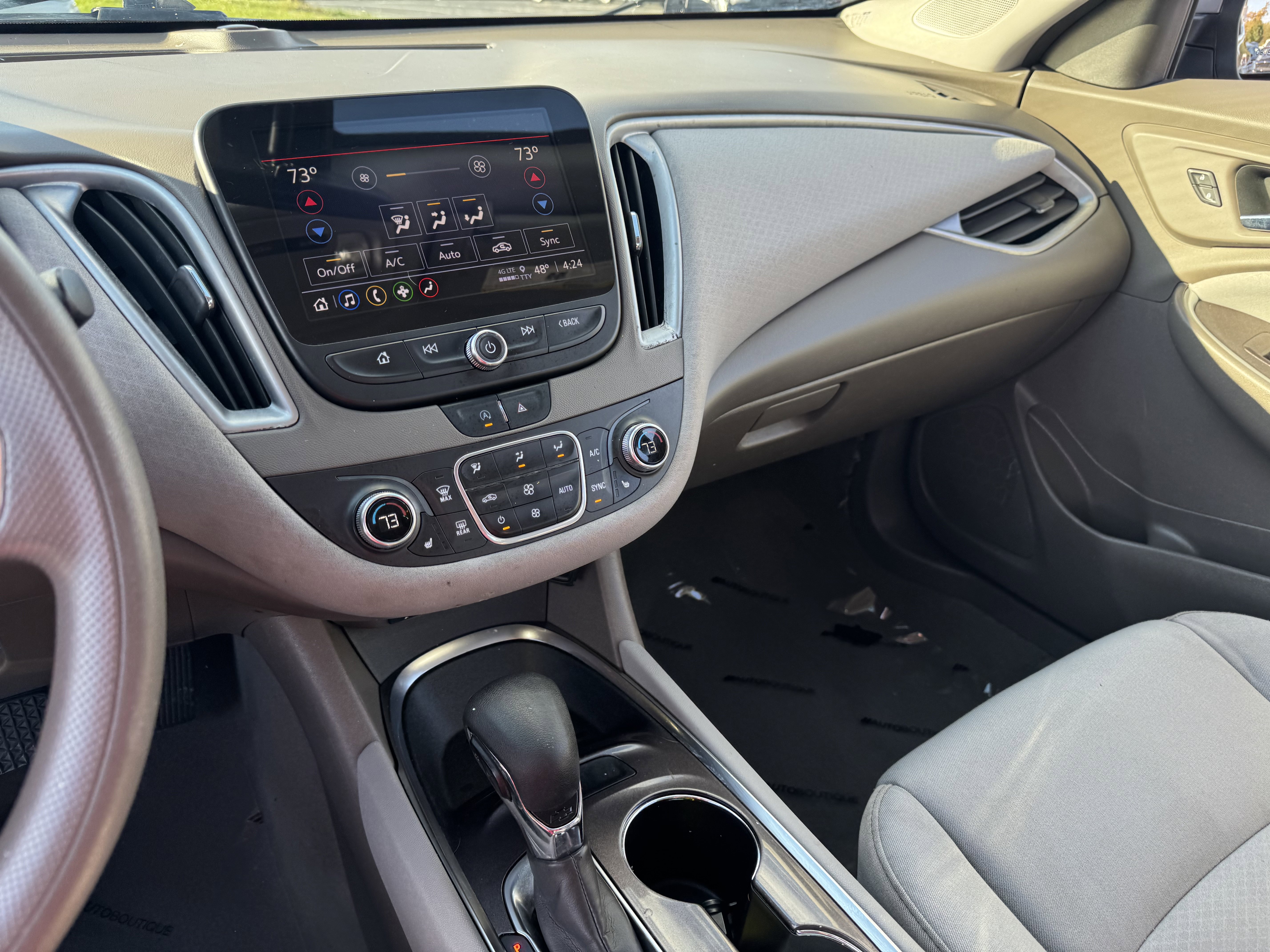 Used 2022 Chevrolet Malibu LT image 23