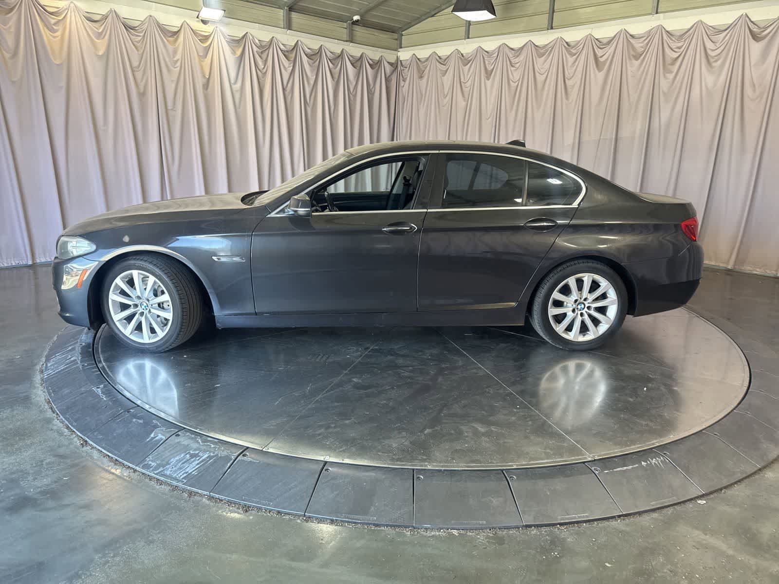 Used 2016 BMW 535i Sedan w/ Driver Assistance Package RWD image 8