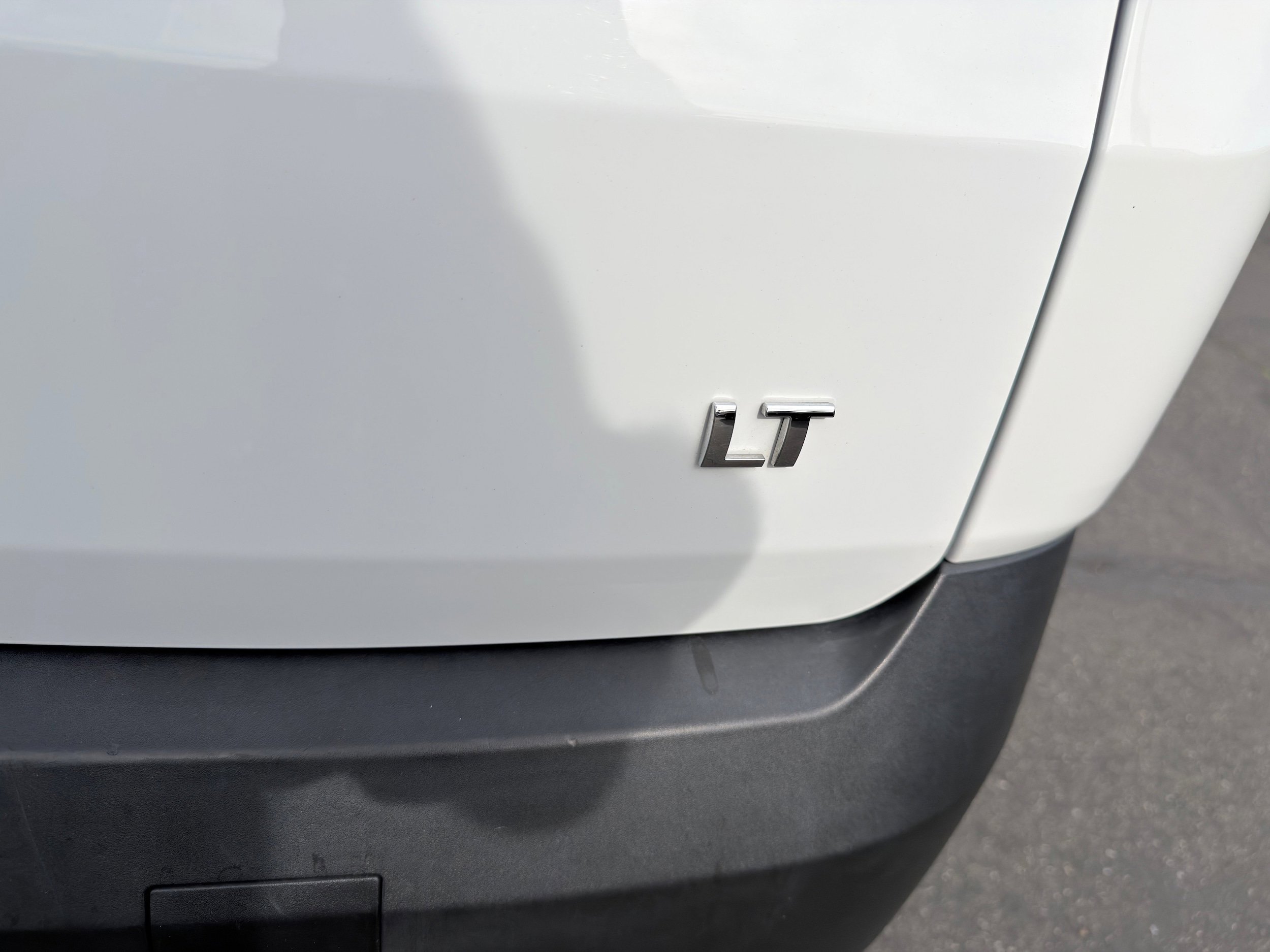 Used 2023 Chevrolet Traverse LT FWD image 38