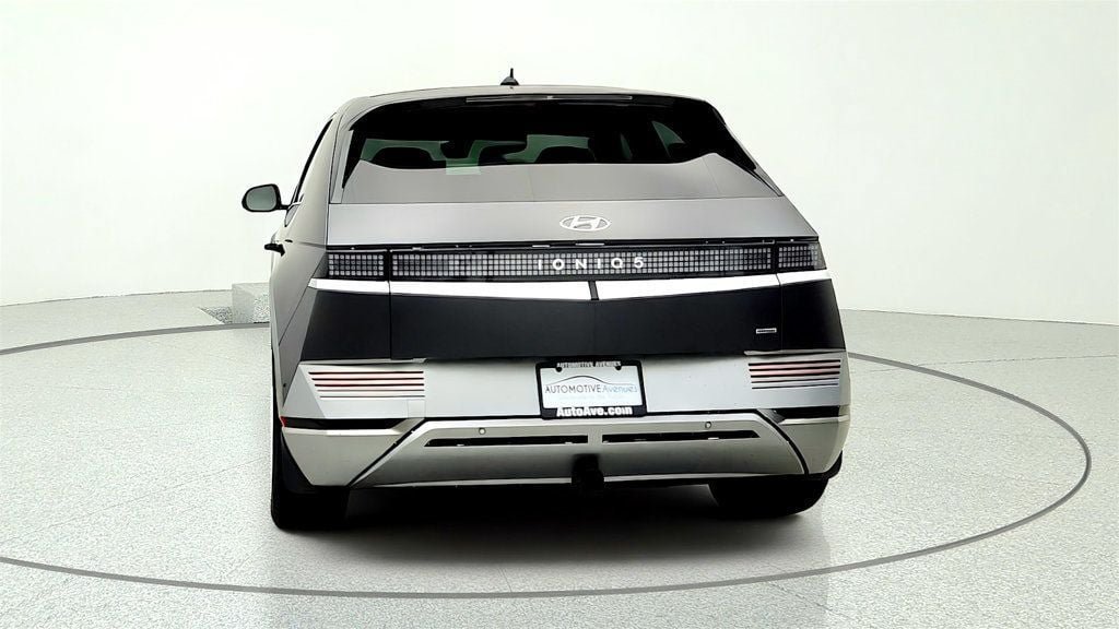 Used 2023 Hyundai Ioniq 5 Limited AWD/4WD image 6