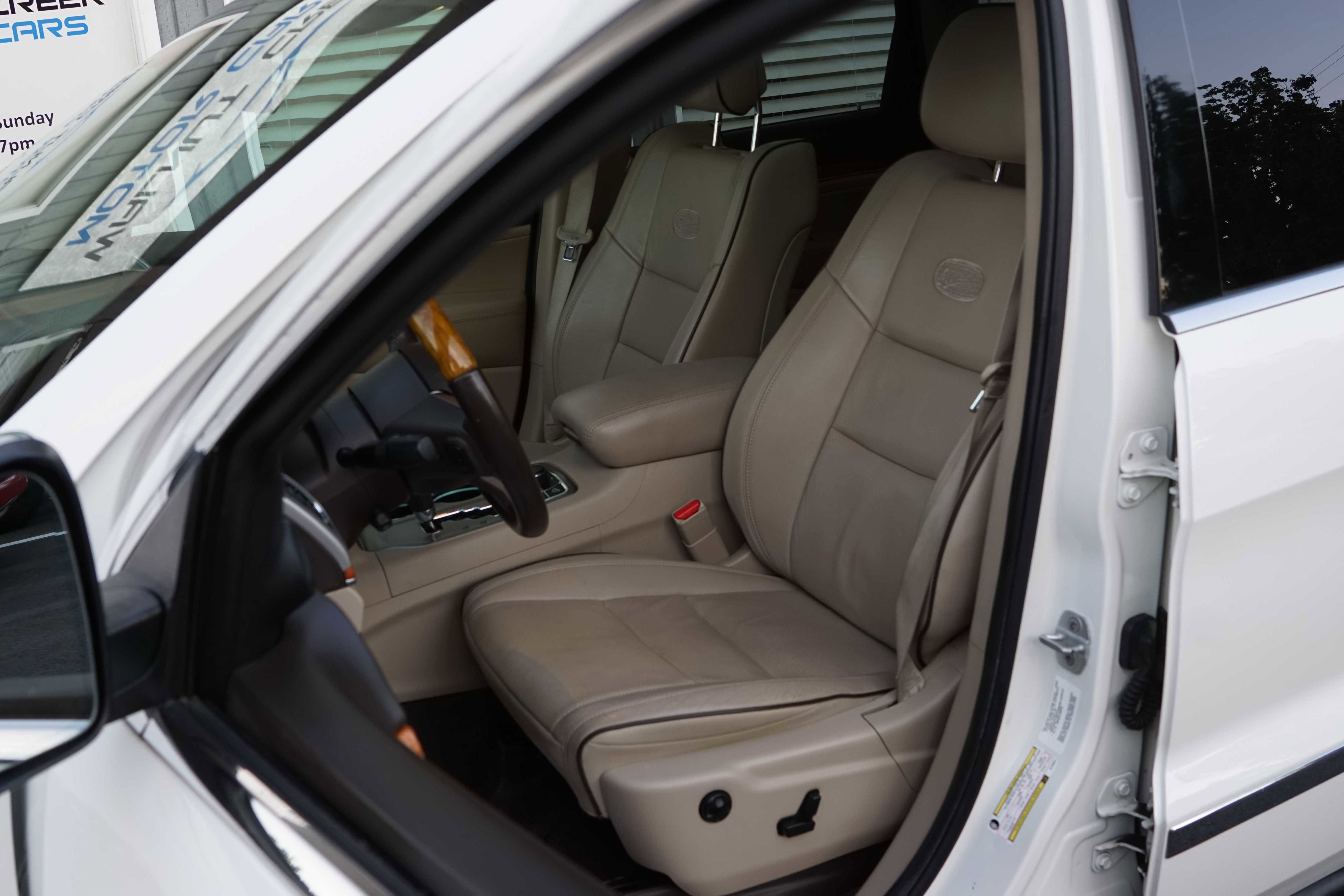 Used 2012 Jeep Grand Cherokee Overland image 39