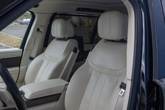 Used 2023 Land Rover Range Rover Long Wheelbase Autobiography image 12