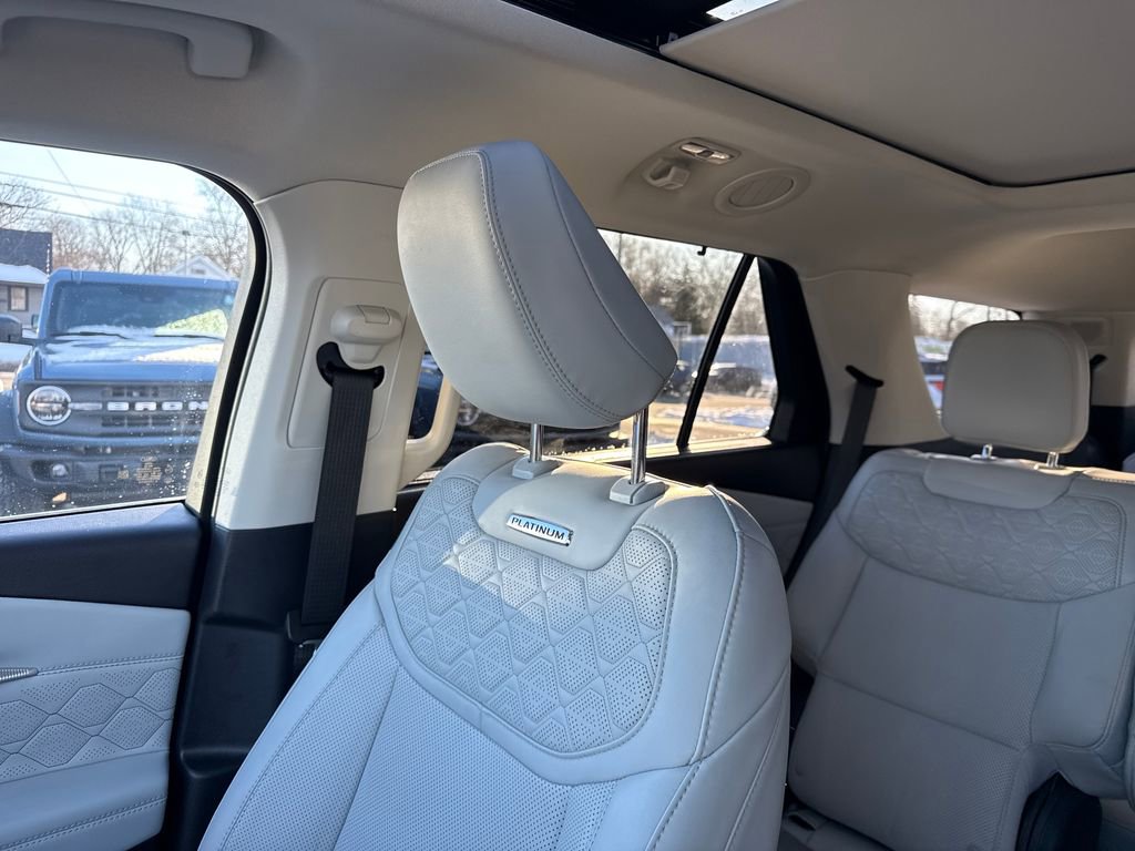 Used 2025 Ford Explorer Platinum w/ LUX Leather Package image 50