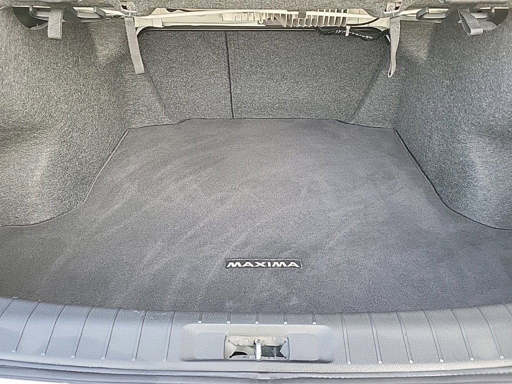 Used 2023 Nissan Maxima SR w/ Sport Mat Group FWD image 16