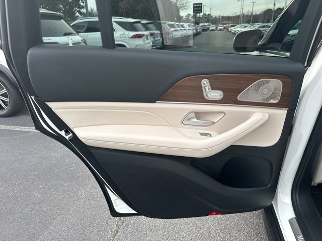 Used 2025 Mercedes-Benz GLS 450 4MATIC image 27