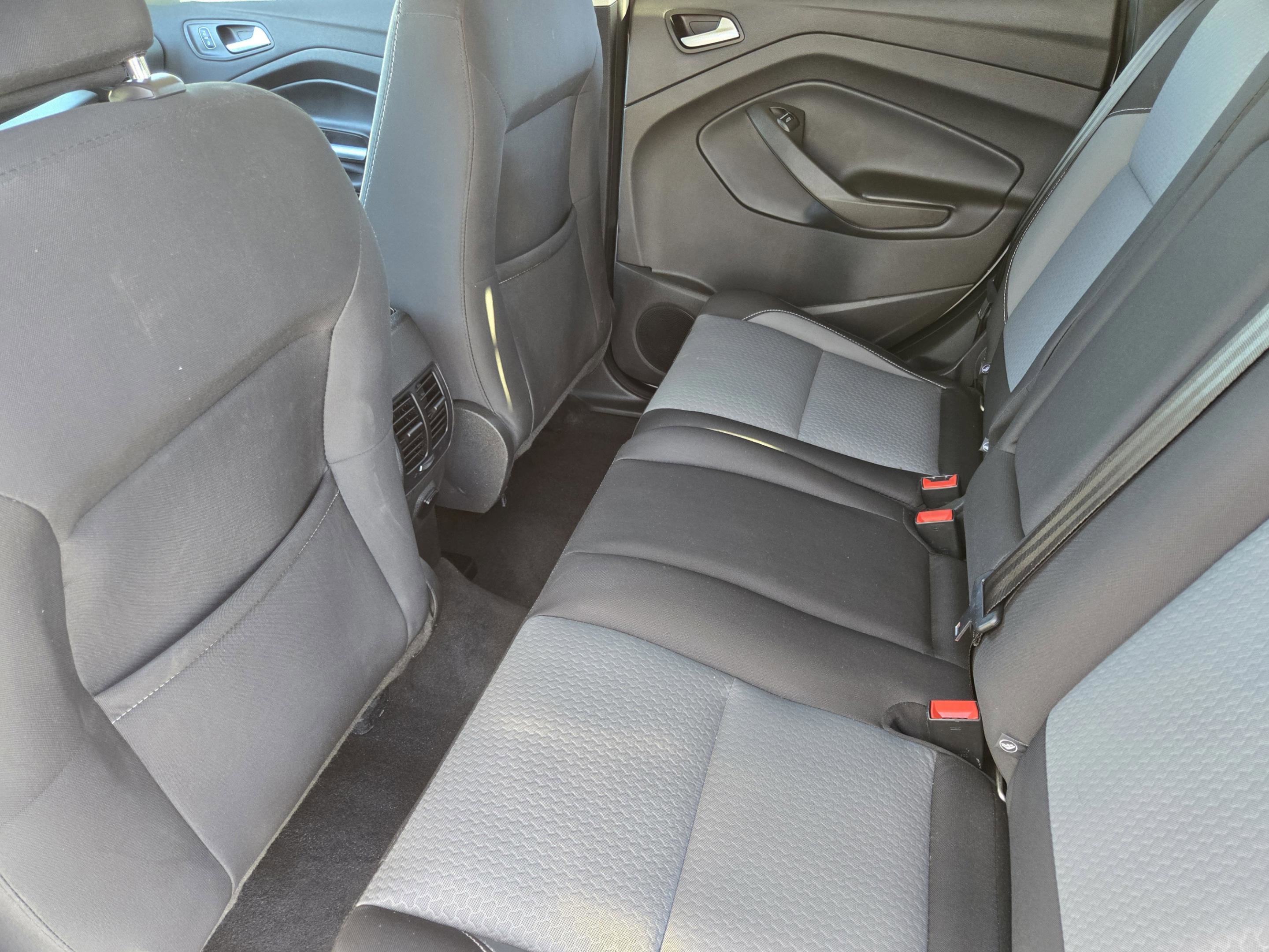 Used 2019 Ford Escape SE FWD image 25