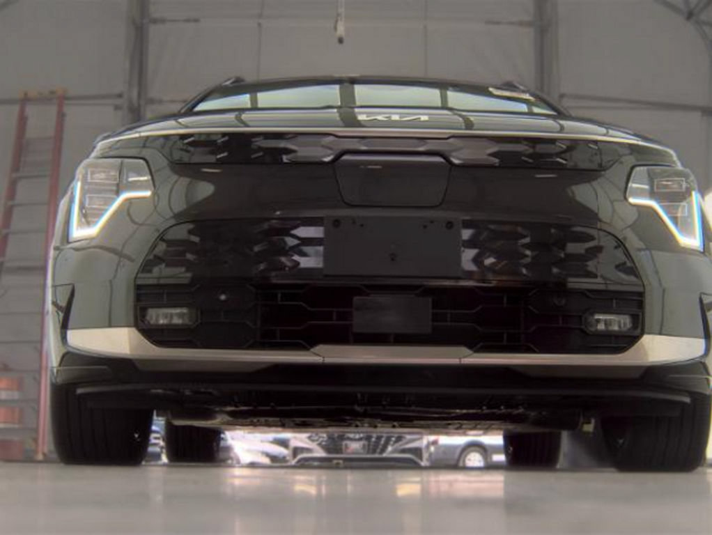 Used 2023 Kia Niro Wave w/ Wave Preserve Package FWD image 4