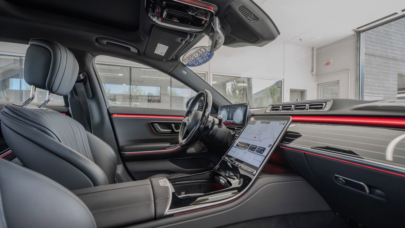 Used 2023 Mercedes-Benz S 500 4MATIC w/ AMG Line image 17