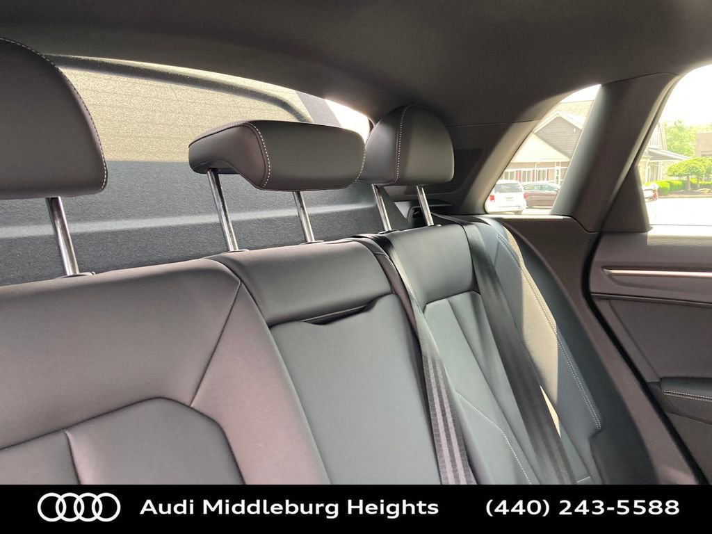 Certified 2025 Audi Q3 2.0T Premium w/ Convenience Package image 29