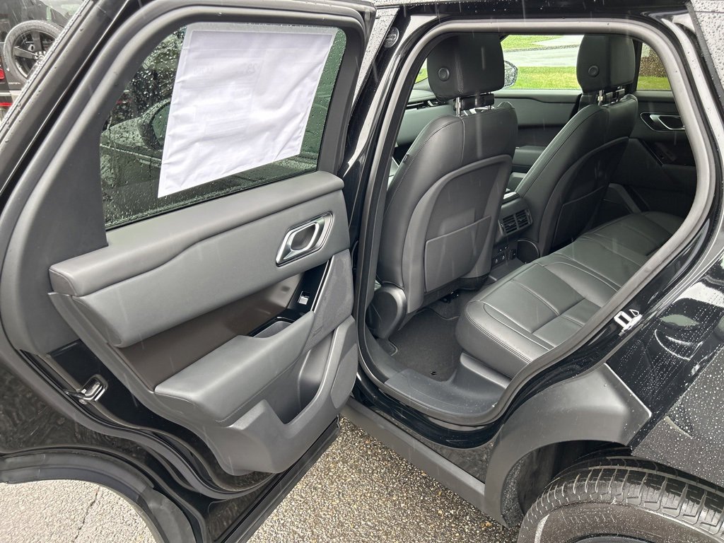 New 2026 Land Rover Range Rover Velar Dynamic SE image 15