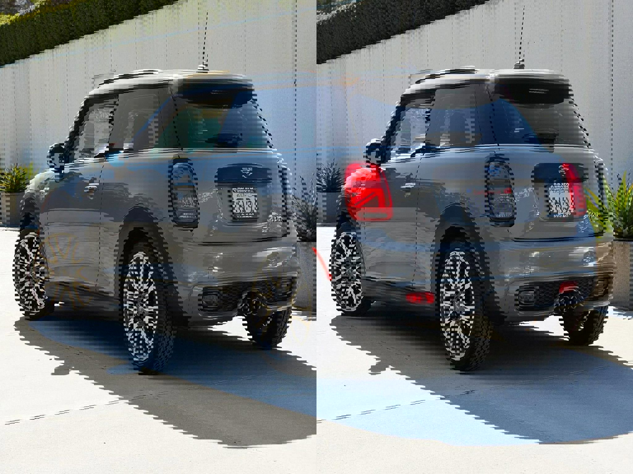 Used 2019 MINI Cooper S image 5