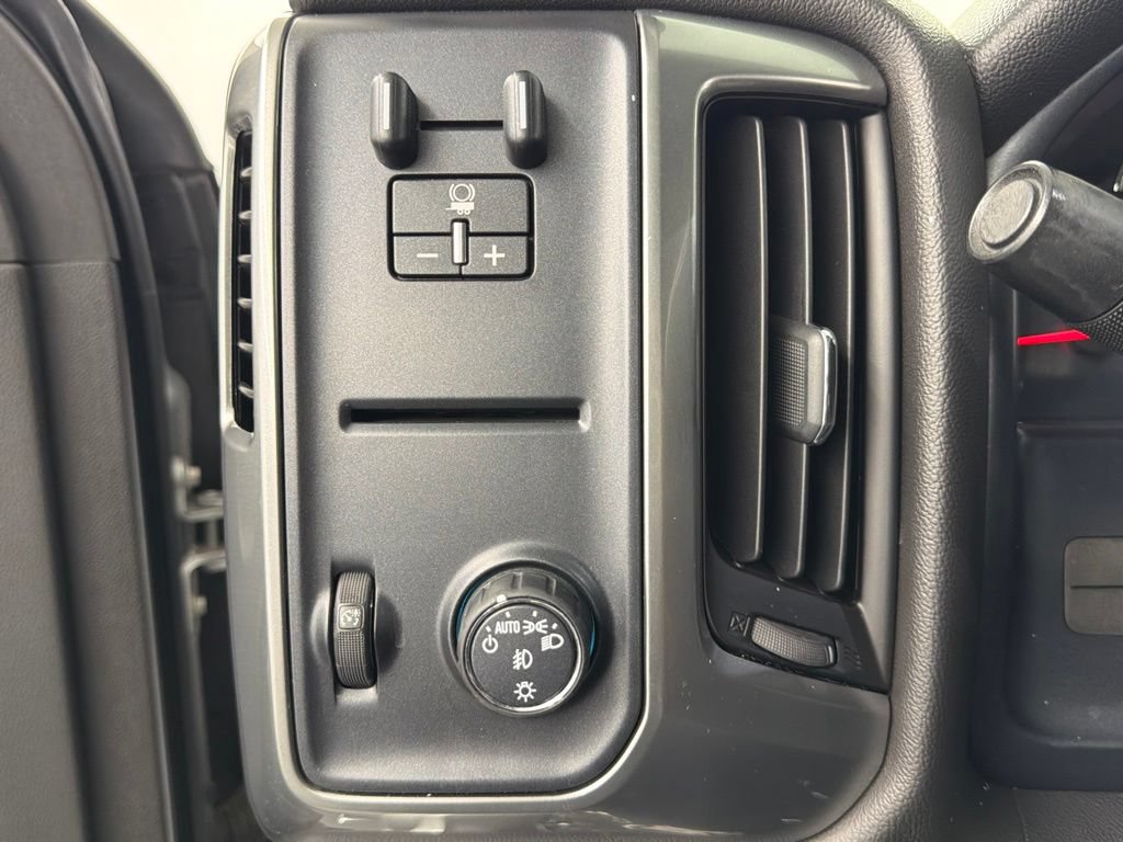 Used 2018 Chevrolet Silverado 2500 LT w/ LT Convenience Package RWD image 29