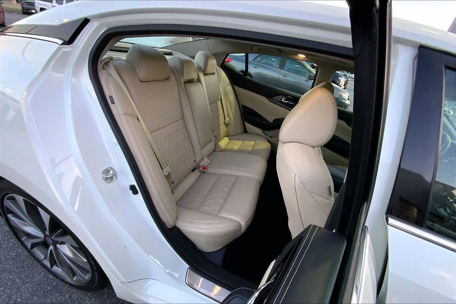 Used 2023 Nissan Maxima Platinum w/ Sport Mat Group FWD image 19