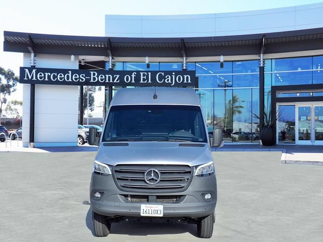 Used 2024 Mercedes-Benz Sprinter 3500 video 2
