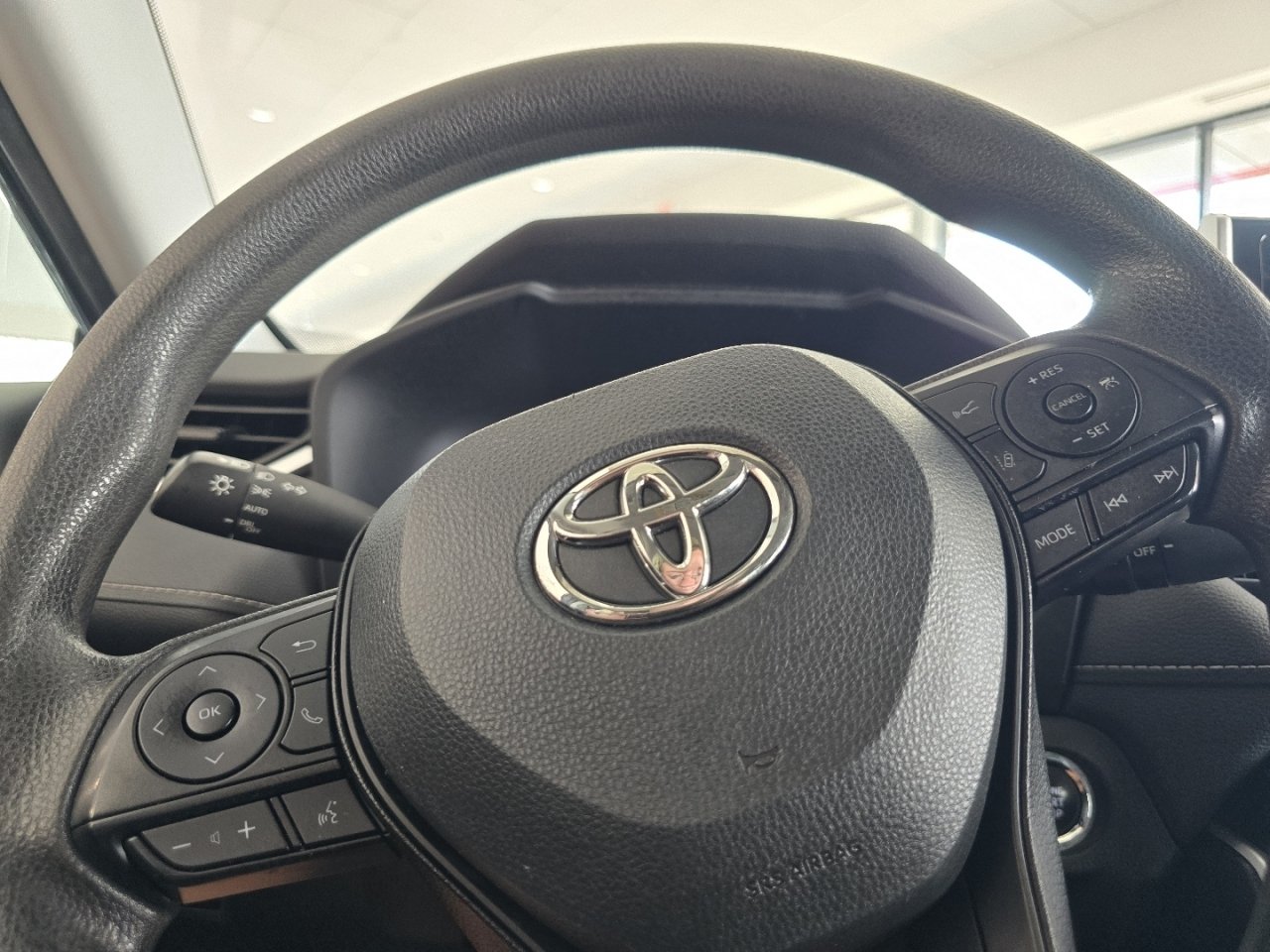 Used 2024 Toyota RAV4 XLE AWD/4WD image 24