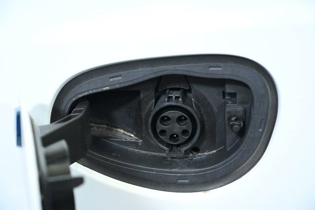 Used 2024 Chrysler Pacifica Limited FWD image 15
