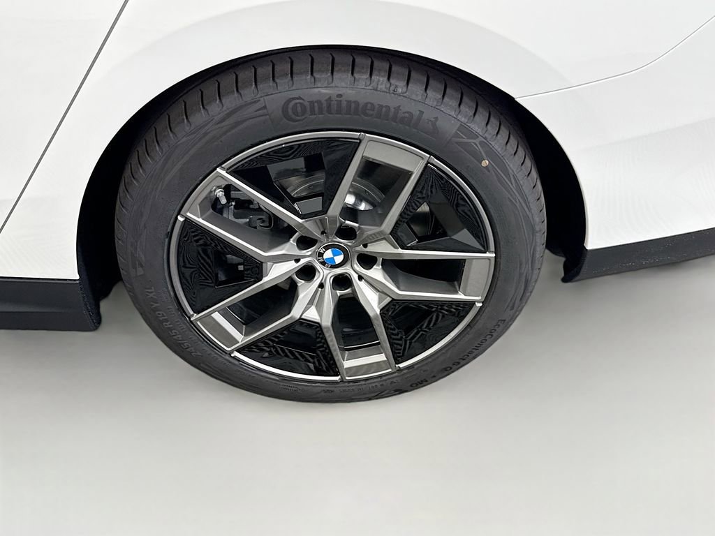 New 2026 BMW i5 eDrive40 w/ Premium Package image 30