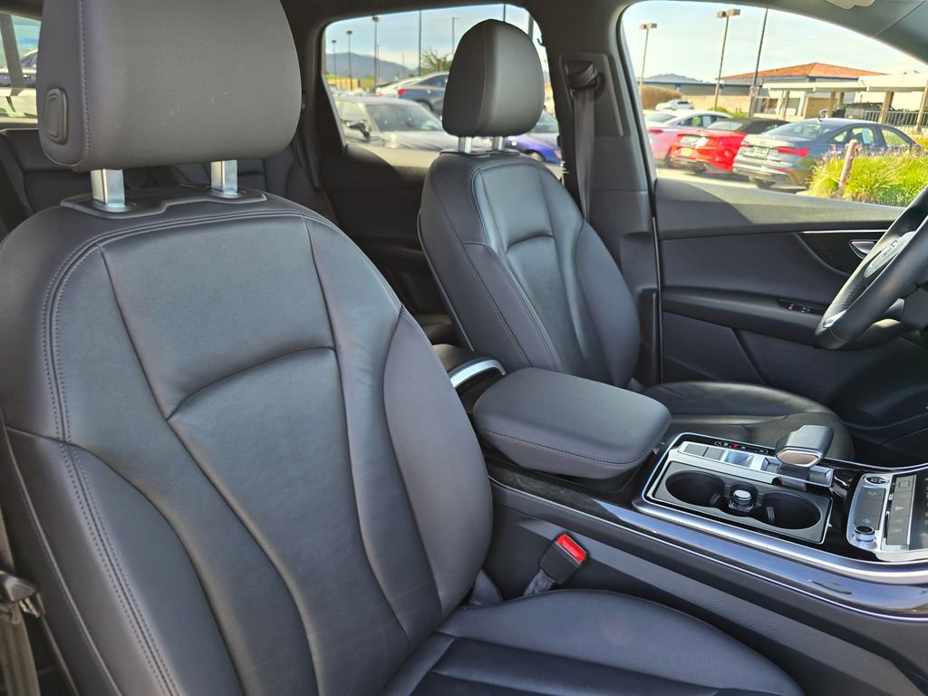 Used 2023 Audi Q7 3.0T Premium w/ Convenience Package image 13