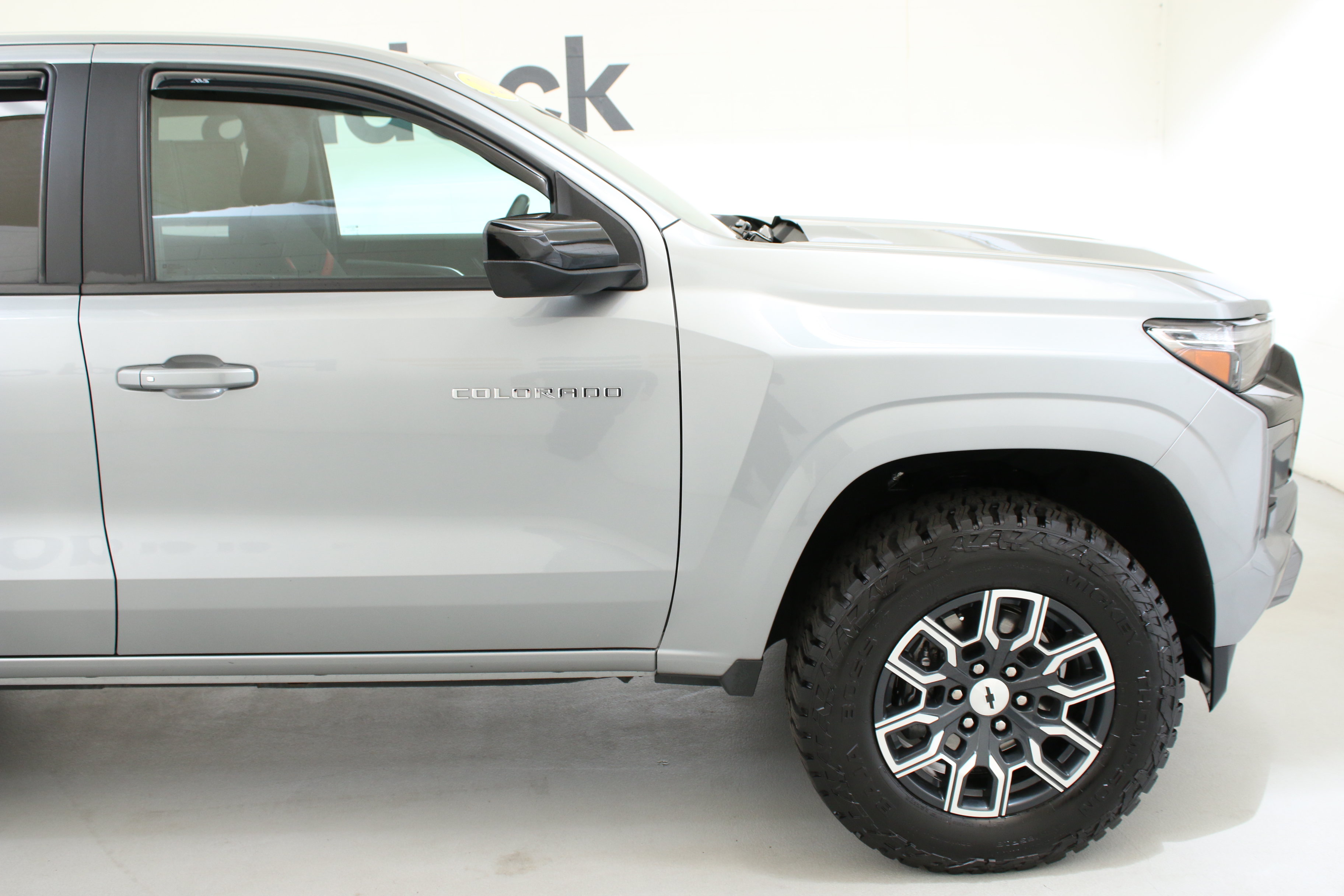 Used 2023 Chevrolet Colorado Z71 AWD/4WD image 10