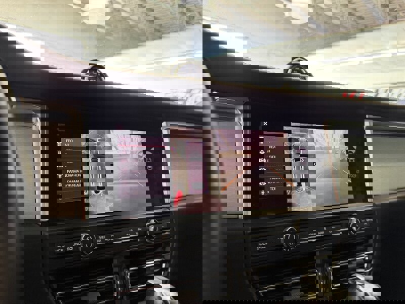 Used 2020 Porsche Macan Turbo image 48