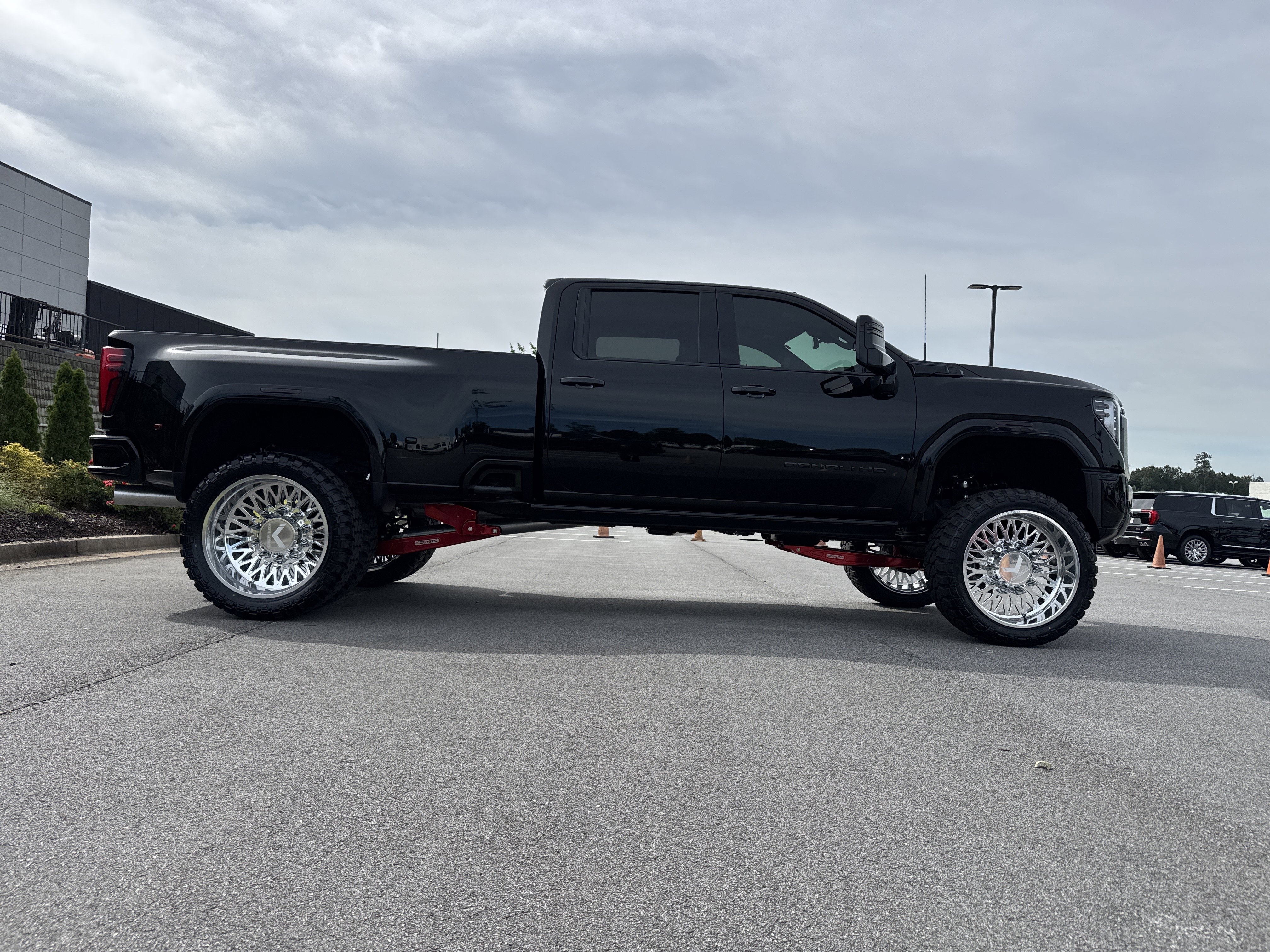 New 2026 GMC Sierra 3500 Denali Ultimate AWD/4WD image 11