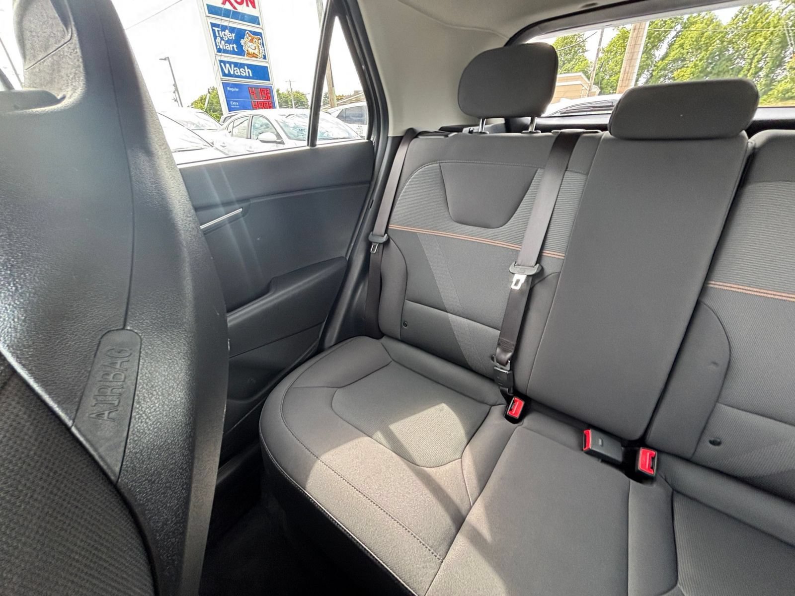 Used 2026 Kia Niro LX FWD image 37