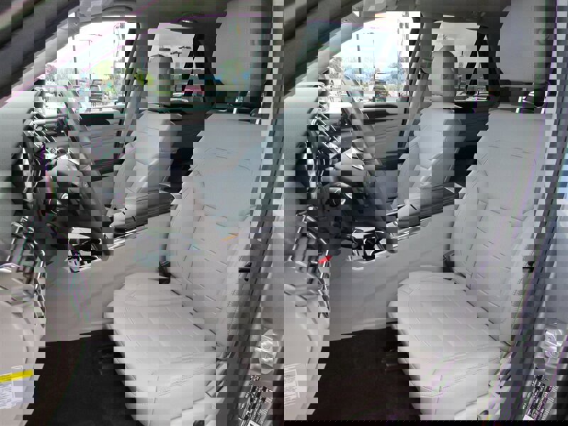 Used 2013 Mercedes-Benz ML 350 4MATIC image 9