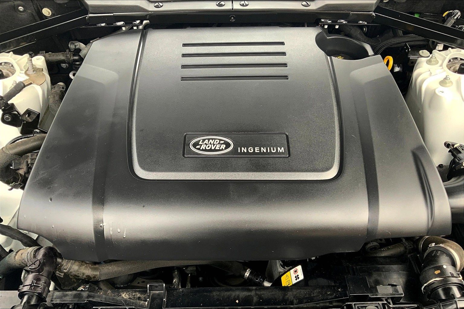 Used 2022 Land Rover Defender 110 S image 31