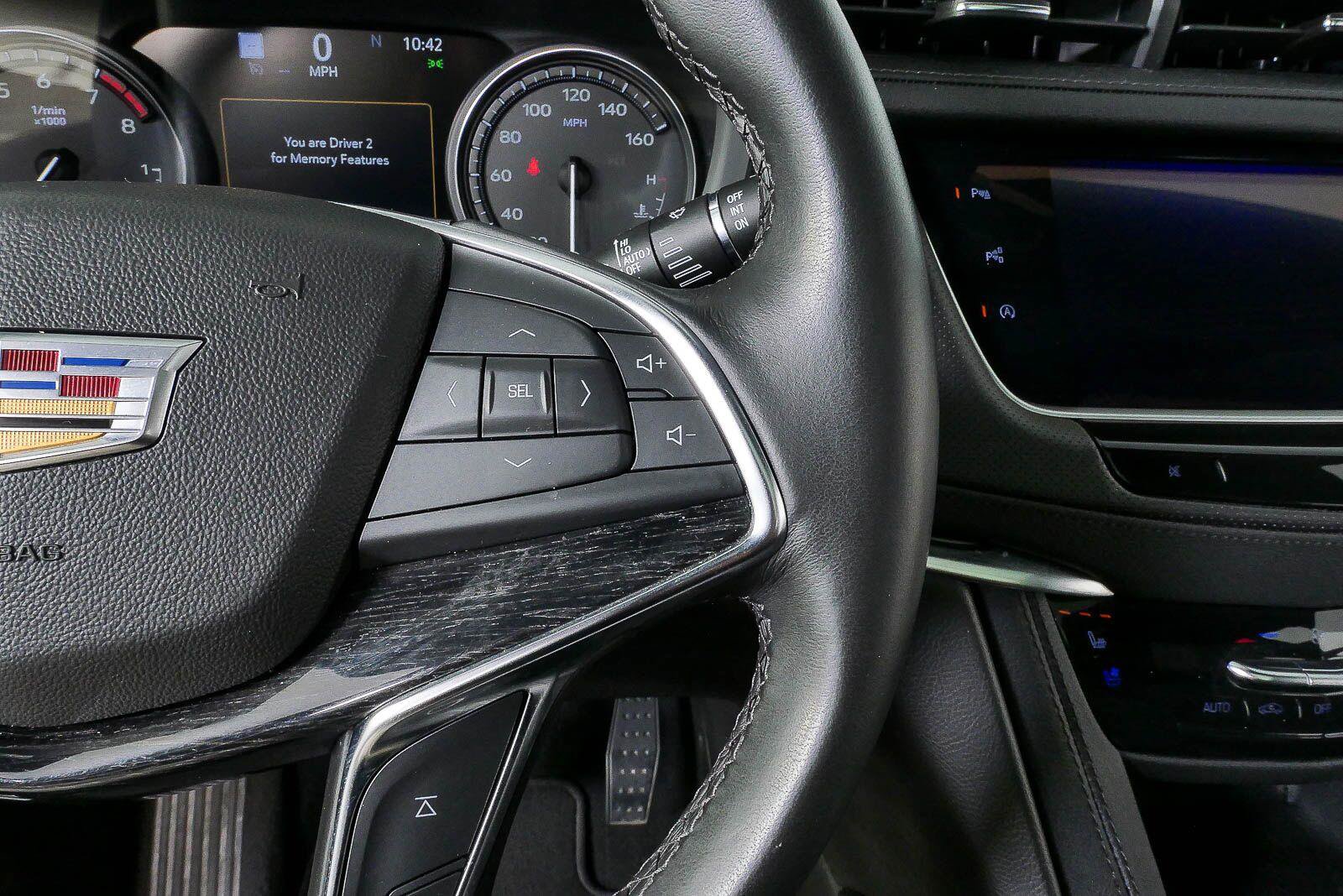Certified 2023 Cadillac XT5 Premium Luxury w/ Technology Package FWD image 10