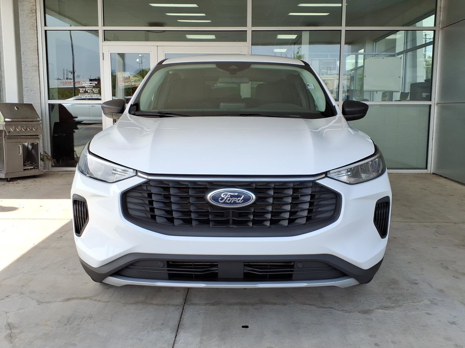 Used 2024 Ford Escape Active AWD/4WD image 2