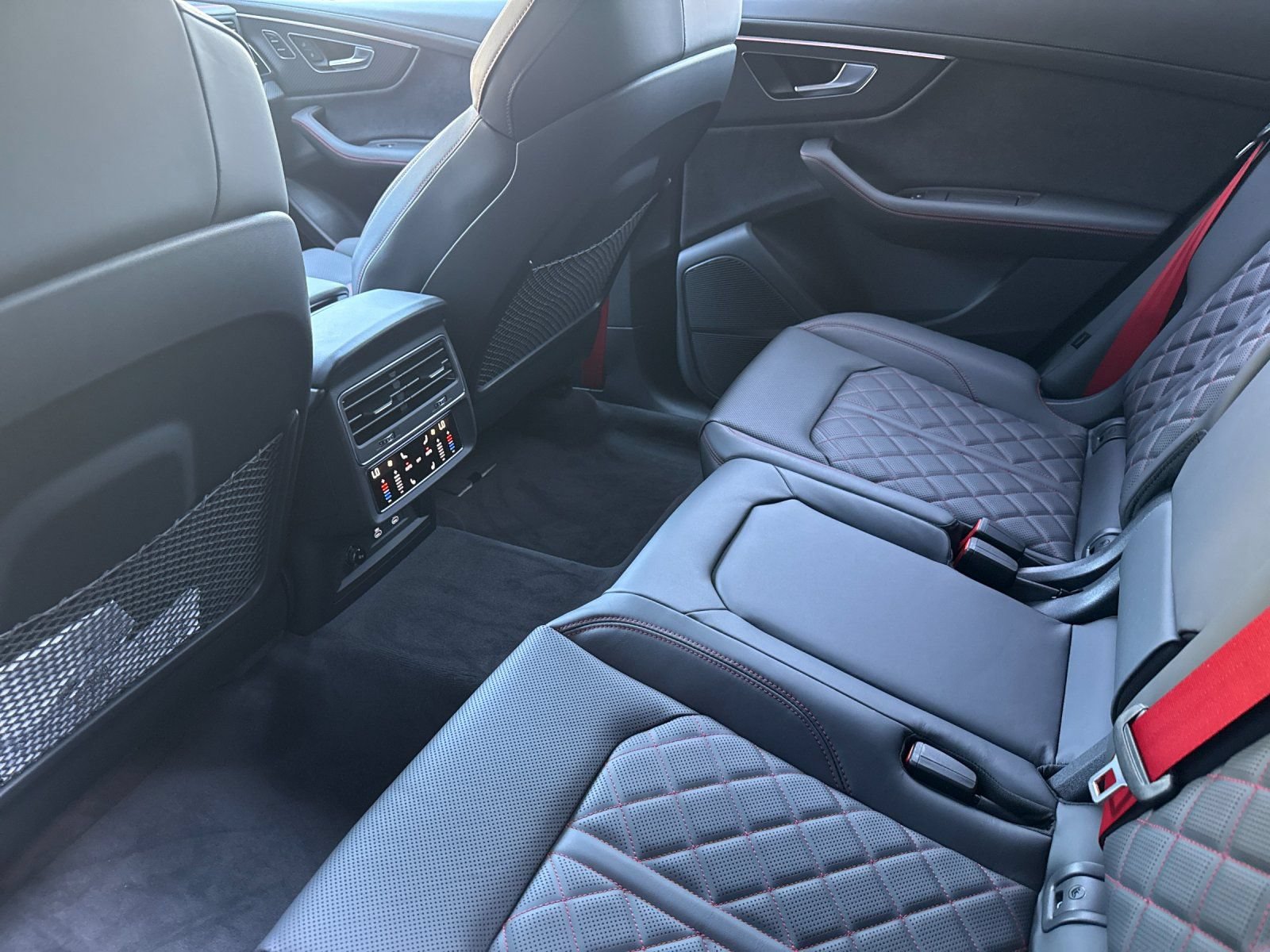 New 2026 Audi SQ8 Prestige AWD/4WD image 12