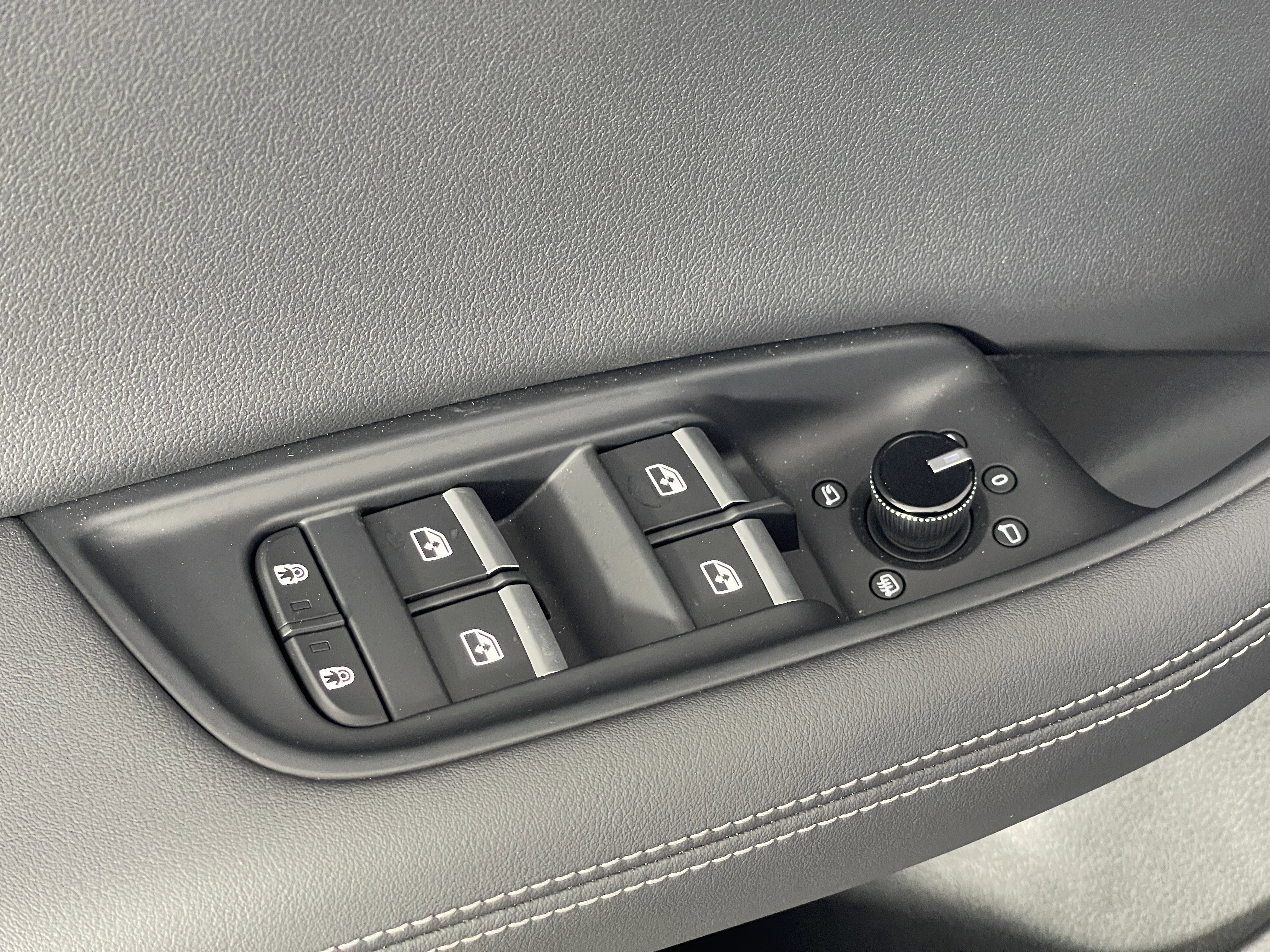 New 2025 Audi Q8 Premium Plus image 25
