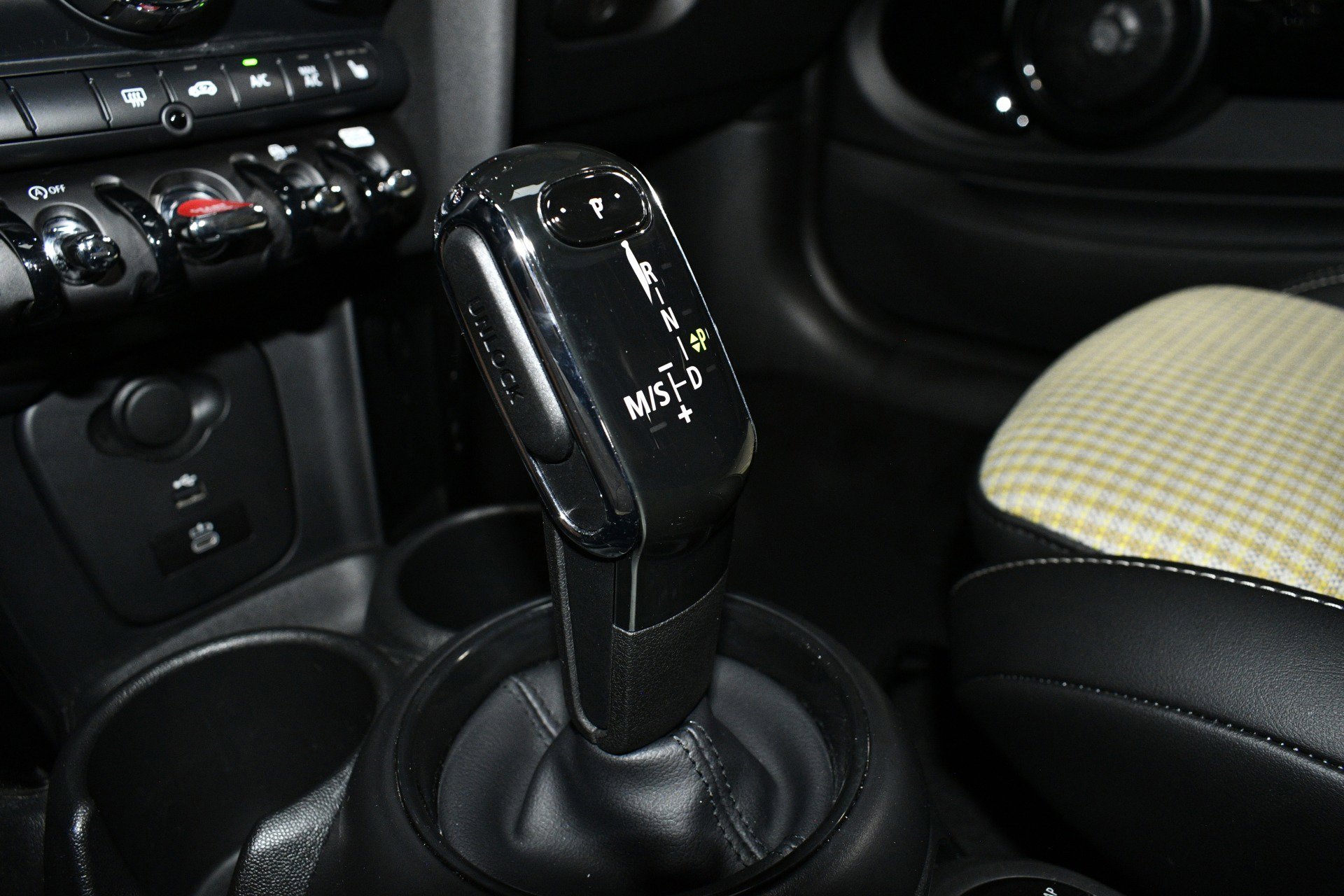 Used 2023 MINI Cooper S w/ MINI Resolute Edition image 39